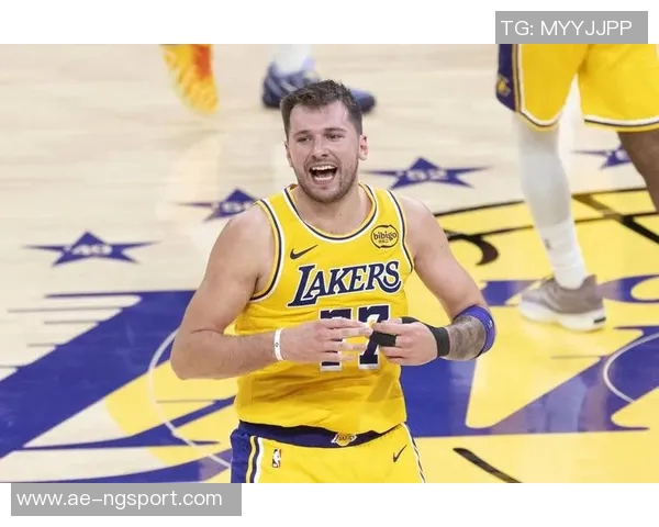 东契奇与SGA数据对比引发MVP争夺战热议46分对决45分谁更强 东契奇与SGA数据对比引发MVP争夺战热议46分对决45分谁更强