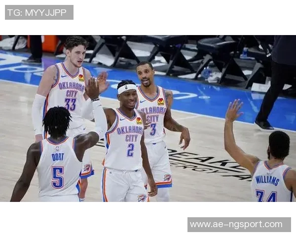 超强得分手本赛季总得分突破500分的球员亚历山大与马克西的精彩表现分析 超强得分手本赛季总得分突破500分的球员亚历山大与马克西的精彩表现分析