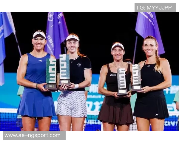 王大雷分享女儿网球训练经历：坚持不懈展现出韧劲与潜力