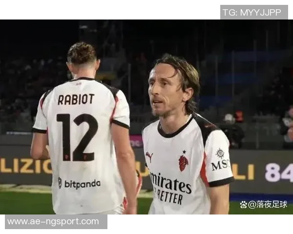 被啃老的40岁魔笛在米兰闪耀赛场9次出场贡献1球2助攻荣获MVP称号