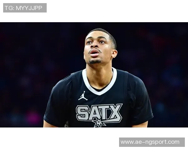 凯尔登约翰逊表现平平12分1板1助外线手感不佳三分球未能命中 凯尔登约翰逊表现平平12分1板1助外线手感不佳三分球未能命中