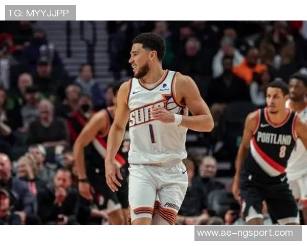 布克高效发挥助球队取胜13投6中贡献19分6板5助3断正负值17