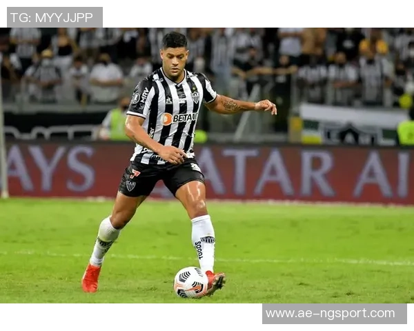 米内罗竞技庆祝胡尔克500球里程碑展现球队团结与荣耀